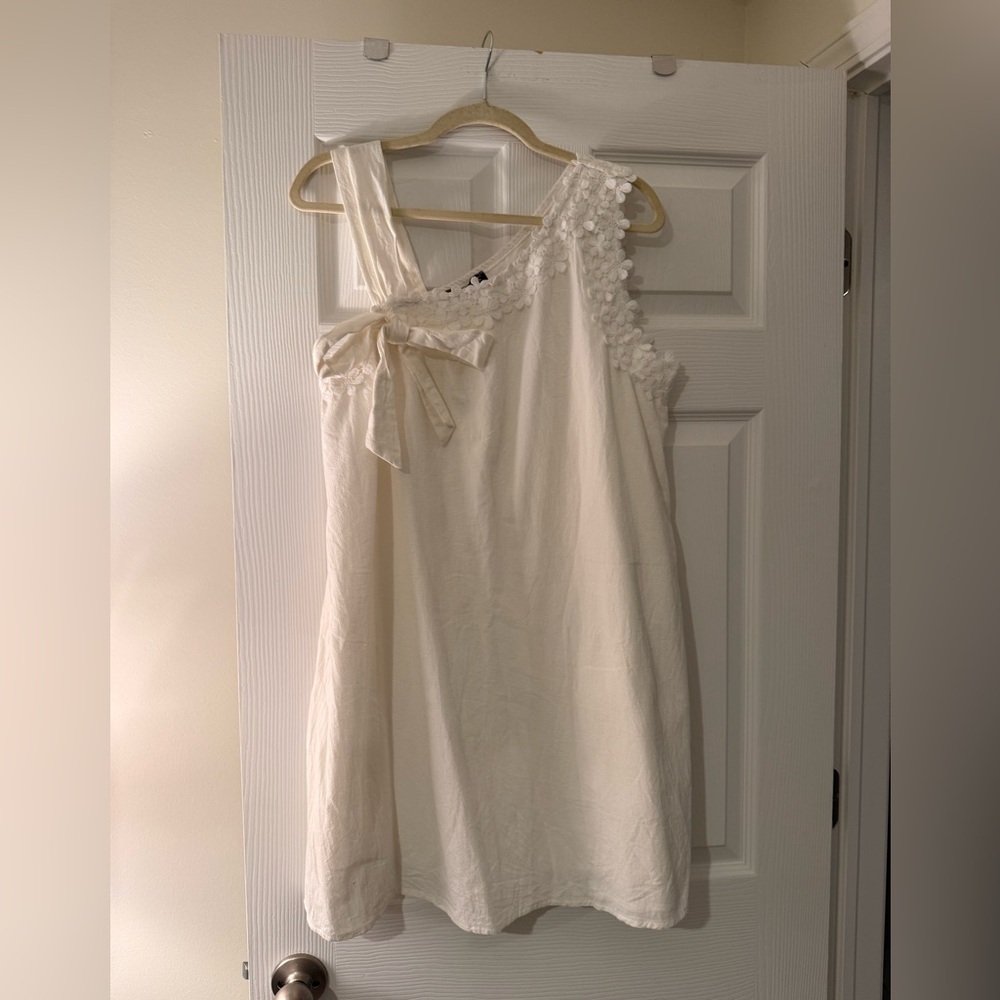 SHEIN Cream One-Shoulder Dress with Floral Accents
